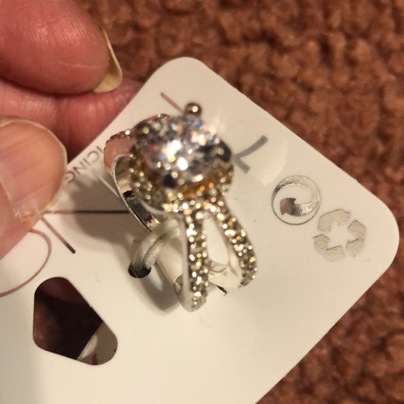 Beautiful Icing Ring - Picture 5 of 6